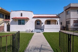 Building Photo - 4533 Saturn St