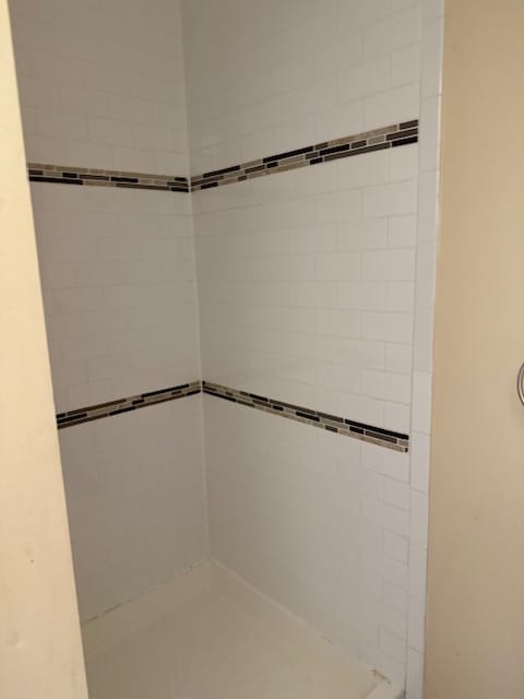 bath - 934 Lehigh St