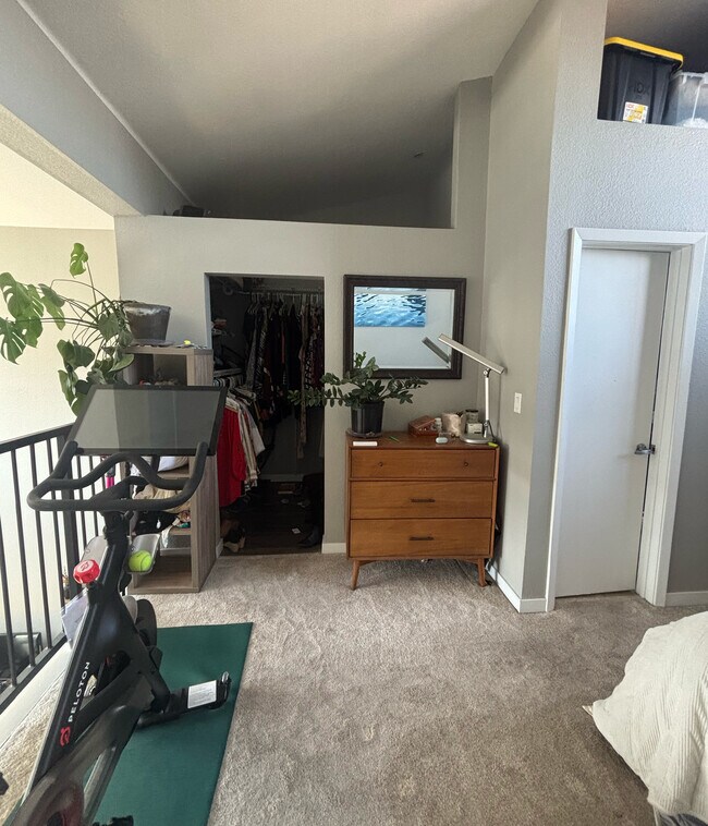 Foto del edificio - 3295 Blake St
