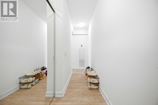 Photo du bâtiment - 100 Dalhousie St