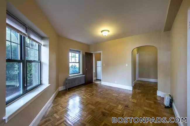 Foto del edificio - 2 Elmwood Ave