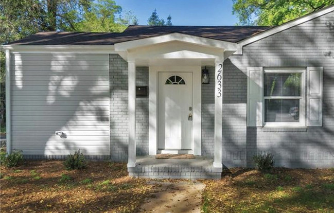 Building Photo - 2633 Ashley Rd
