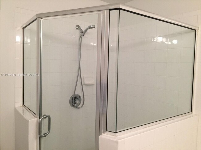 Foto del edificio - 8940 NE 8th Ave