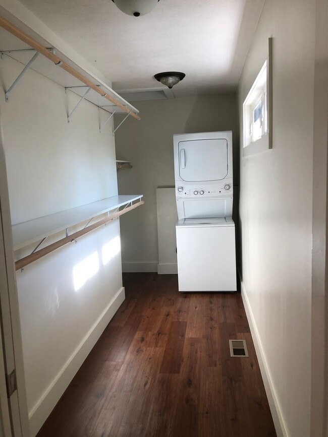 Building Photo - 714 S Henderson St