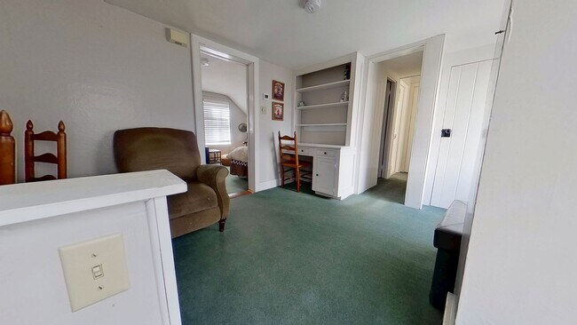 Foto del edificio - Cottage - FULLY FURNISHED - ALL UTILITIES INCLUDED