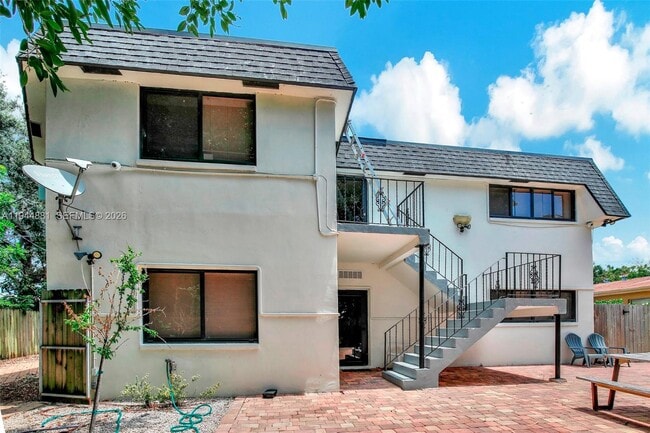 Foto del edificio - 5731 NE 18th Ave