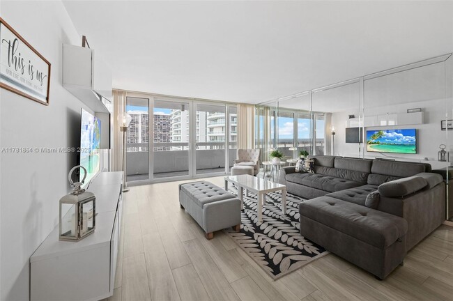 Building Photo - 1627 Brickell Ave