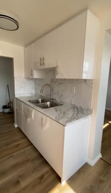 Photo principale - SOUTH ETOBICOKE RENOVATED UNIT - 2 BEDROOM...