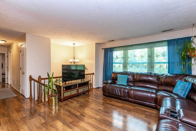 Building Photo - 3008 Tuscaloosa Ln