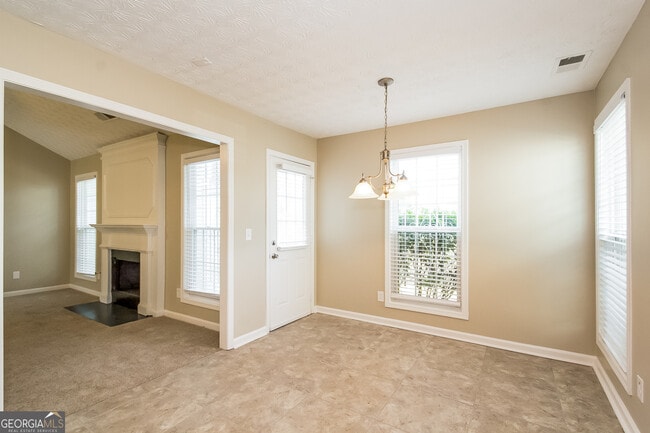 Building Photo - 1628 Marceau Dr