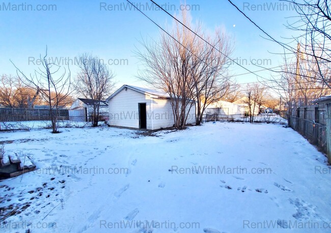 Building Photo - 1020 Columbia St