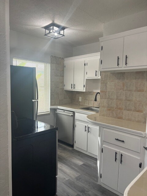 Building Photo - 2-Bed /1 Bath in North Miami Beach