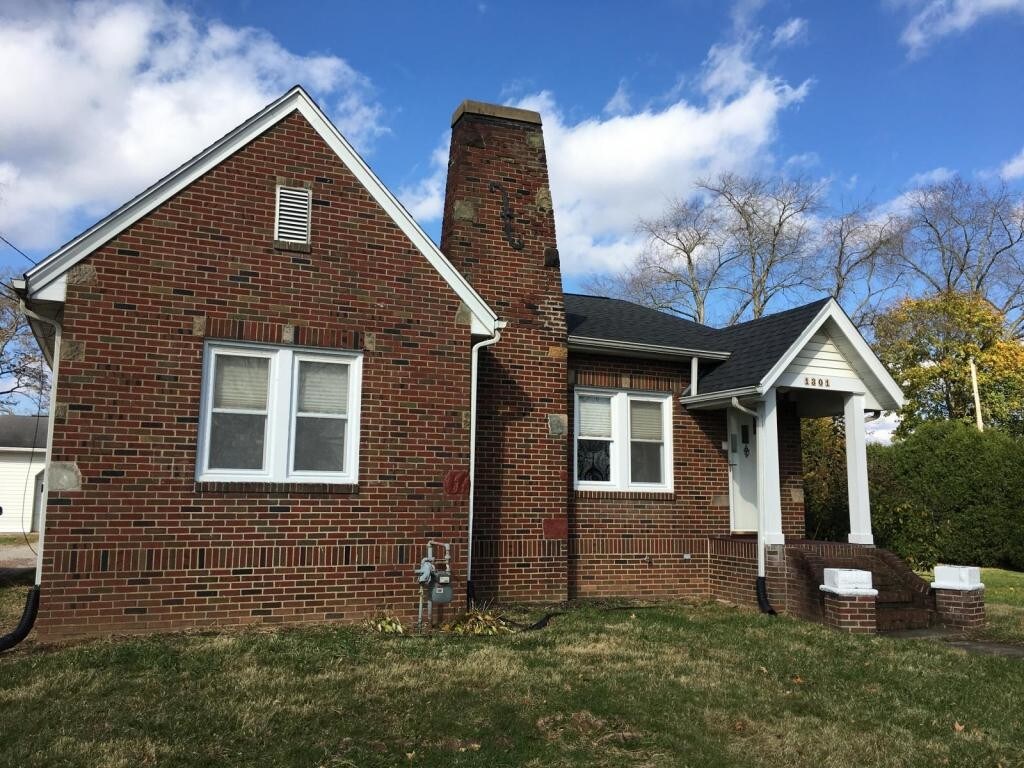 Primary Photo - 1301 Old Columbus Road