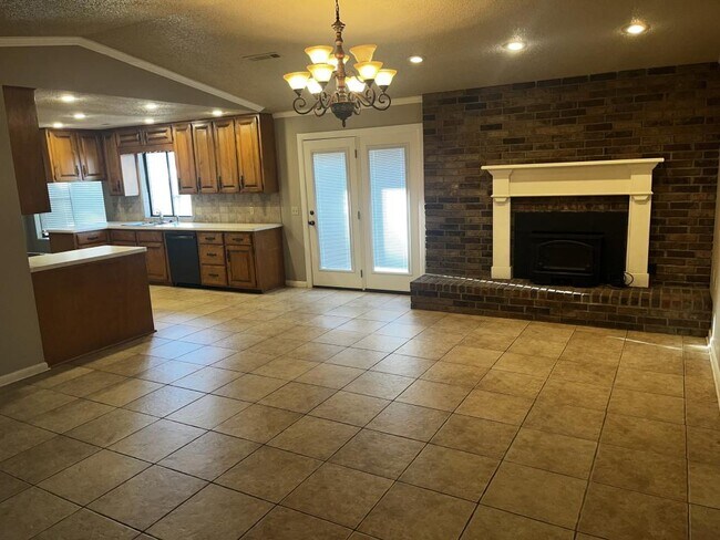 Foto del edificio - 19245 Tuttle Rd