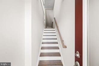 Building Photo - 42508 Invergordon Ter