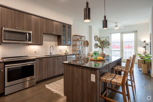 1BR, 1BA - 746SF - Alexan Waterloo Apartments