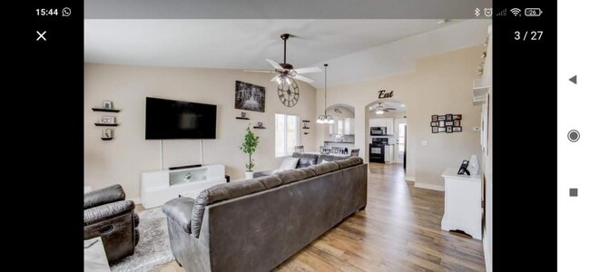 Foto del edificio - 216 W Poplar St