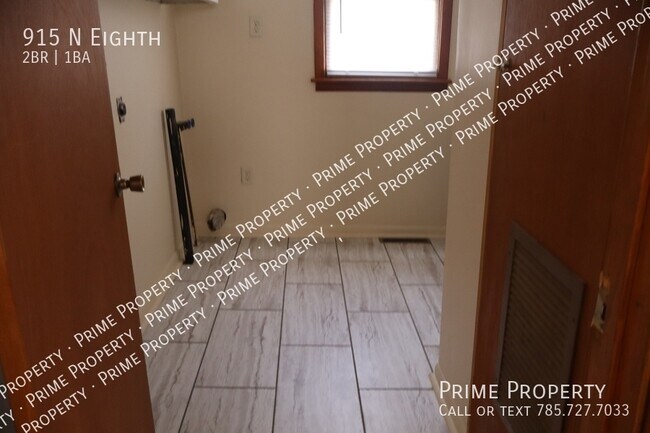 Foto del edificio - 915 N Eighth-