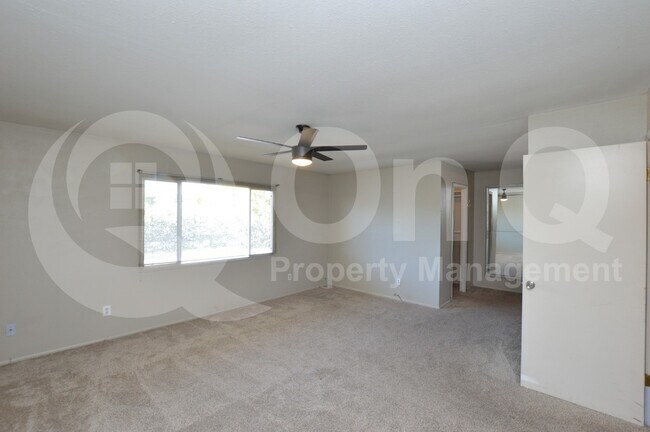 Foto del edificio - 4028 N Granite Reef Rd