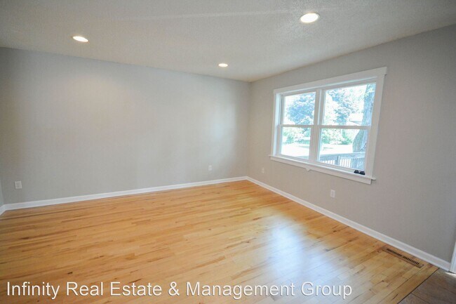 Foto del edificio - 3 br, 2 bath House - 4617 14th Ave NW