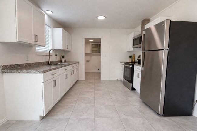 Foto del edificio - 209 W Alfred St