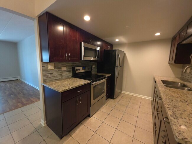 Building Photo - 1675 Kiowa Cir