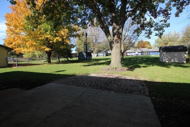 Building Photo - 8205 Newfield Dr