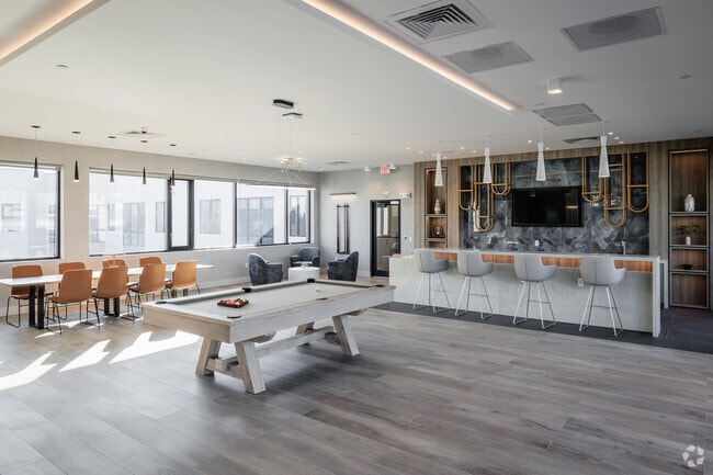 Interior Photo - Ora