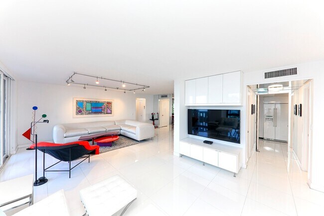 Sala de estar - 1111 Crandon Blvd