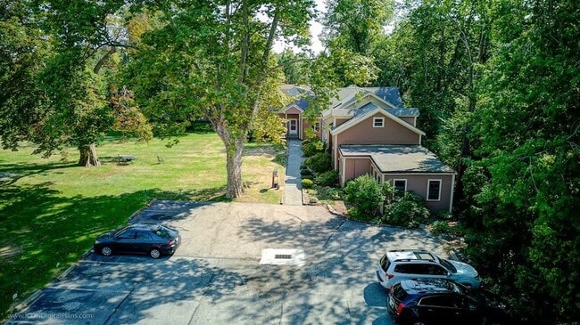 Photo - 97 Narragansett Ave House