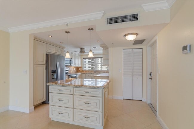 Building Photo - 3300 S Ocean Blvd