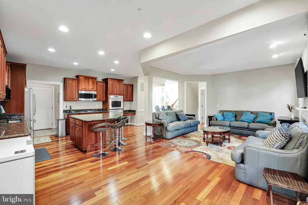 Foto principal - 3037 Moore Ln