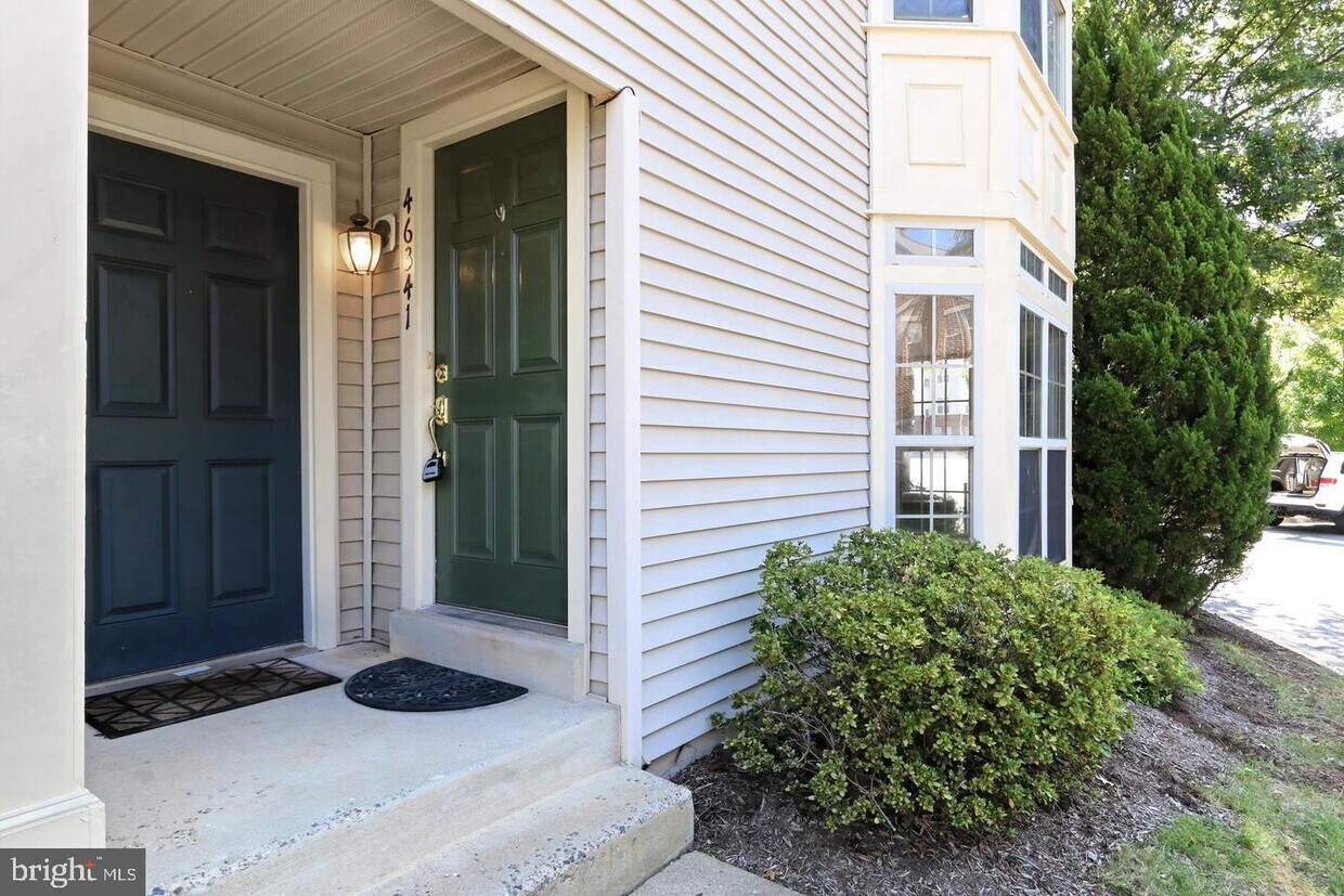 46341 Pryor Square, Potomac Falls, VA 20165 Townhome Rentals in