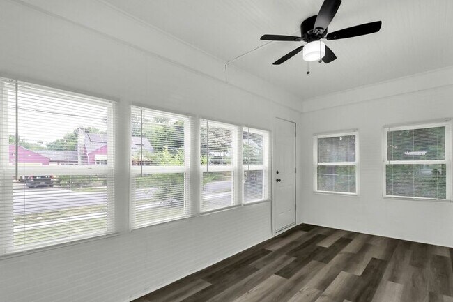 Building Photo - 1137 Smith Rd