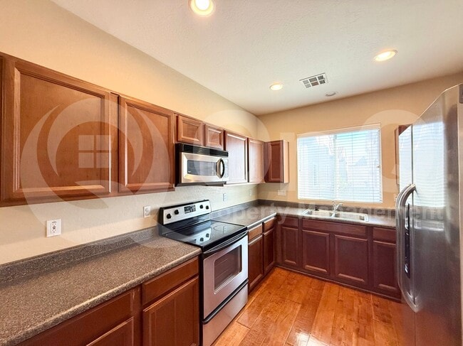 Foto del edificio - 760 N Laguna Dr
