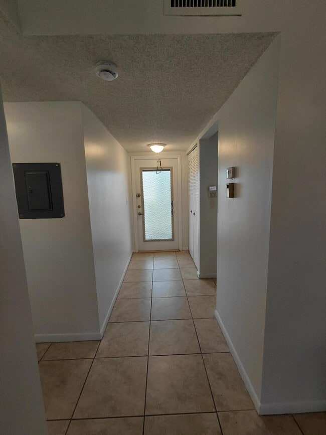 Building Photo - 6850 Royal Palm Blvd