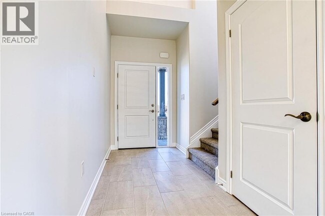 Building Photo - 20 Elvira Wy