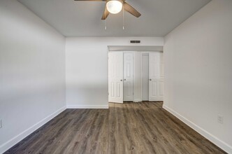 Square One Apartments photo'