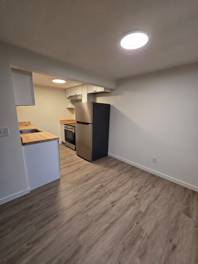 Building Photo - Baker Vista Apartments