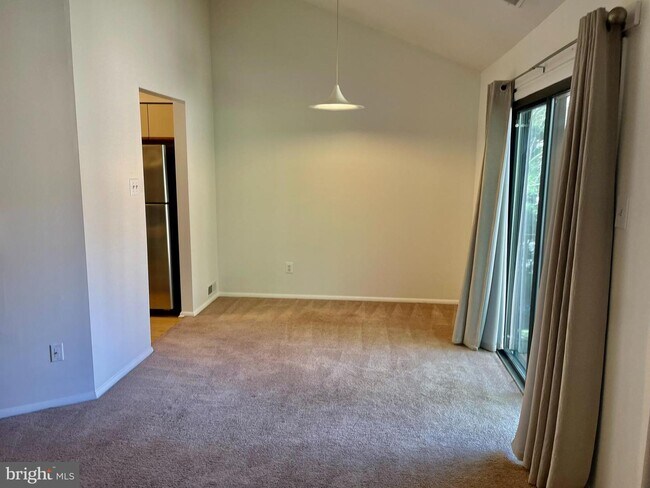 Building Photo - 706A Cypress Point Cir