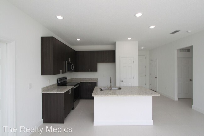 Building Photo - 3 br, 2 bath House - 2481 San Filippo Dr SE