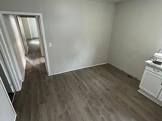 Foto del edificio - 3216 Roberts St