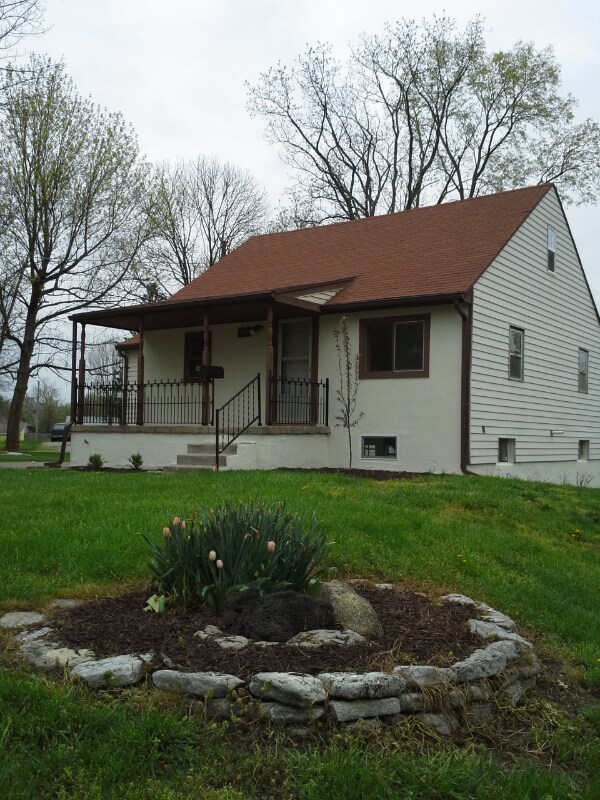 Primary Photo - 3724 Roslyn Ave