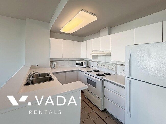 Building Photo - Electra 1 BR APT Rental 510-989 Nelson St Vancouver: VADA