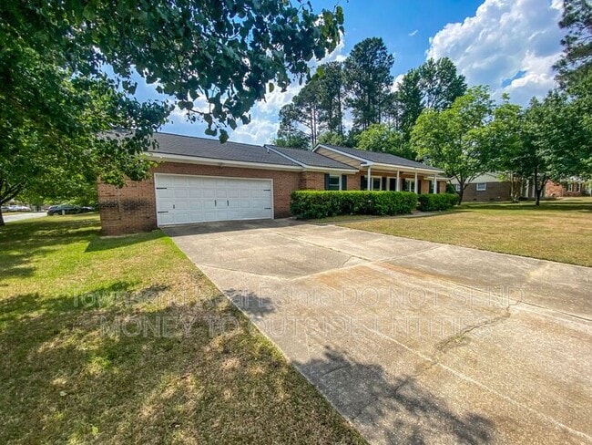 Building Photo - 212 Haverhill Dr