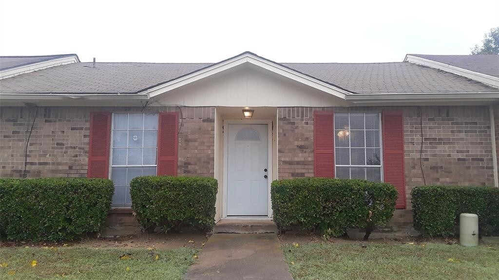 3 E Mountain Ln Unit 33, Grand Prairie, TX 75052 Condo for Rent in Grand Prairie, TX