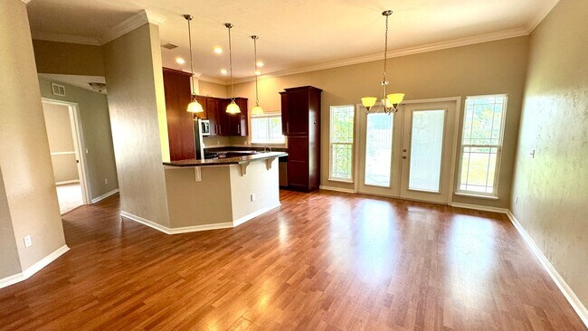 Building Photo - HALF OFF FIRST MONTH - 3 Bedroom, 2 Bath i...