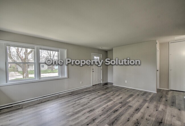Building Photo - 1142 Fayette St