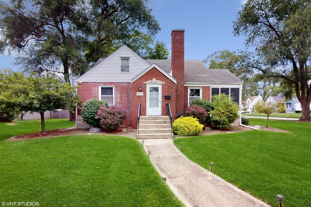 18432 Sherman St, Lansing, IL 60438 House Rental in Lansing, IL