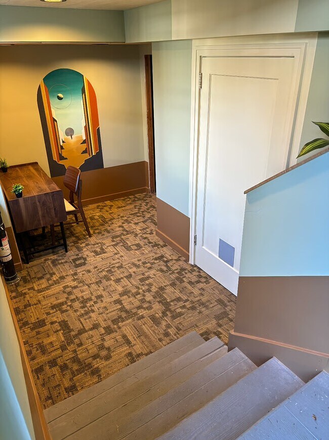 Building Photo - 6021 NE Milton St